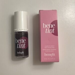 Benetint in "Raspberry"